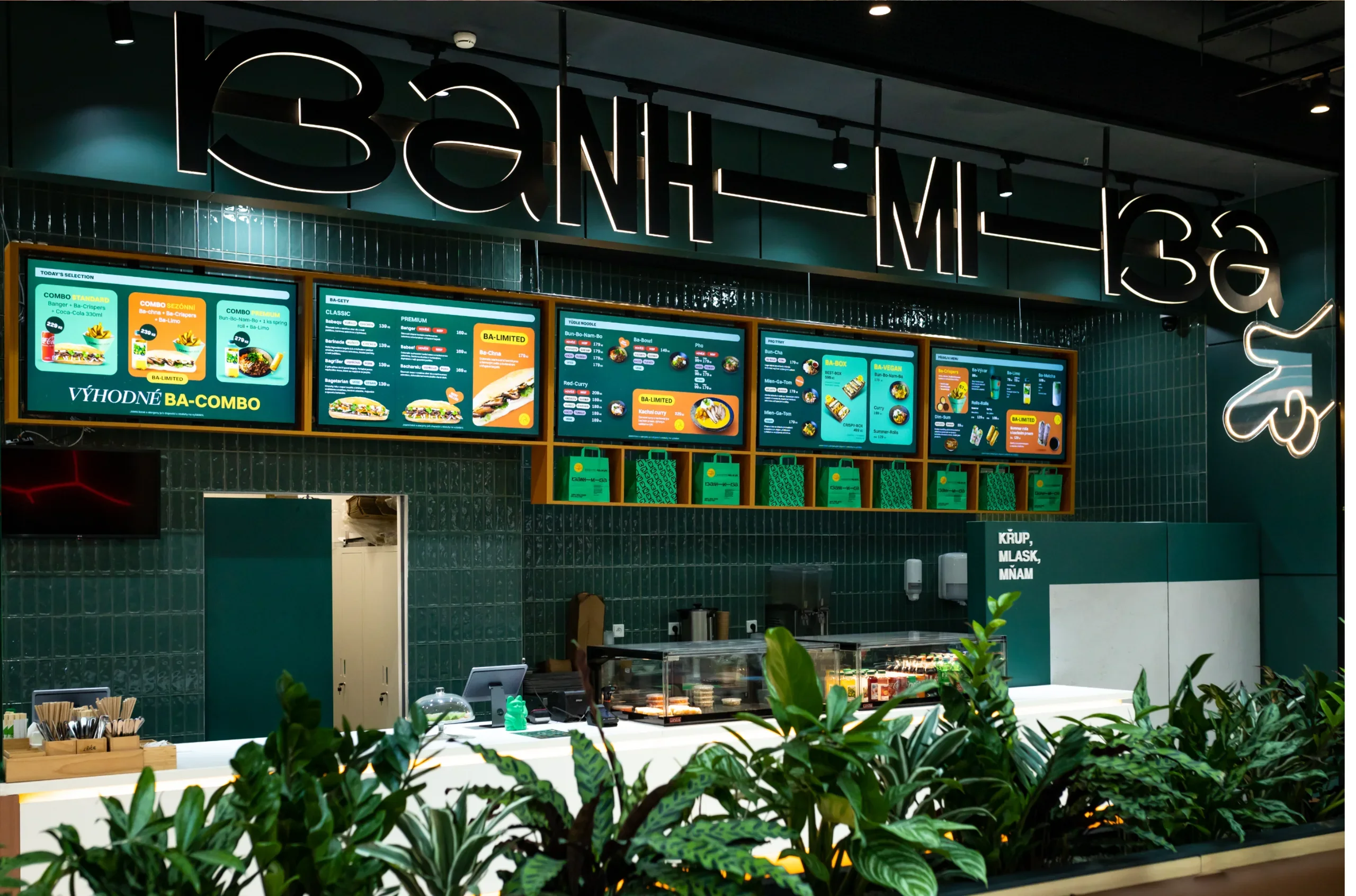Banh–Mi–Ba branch interior